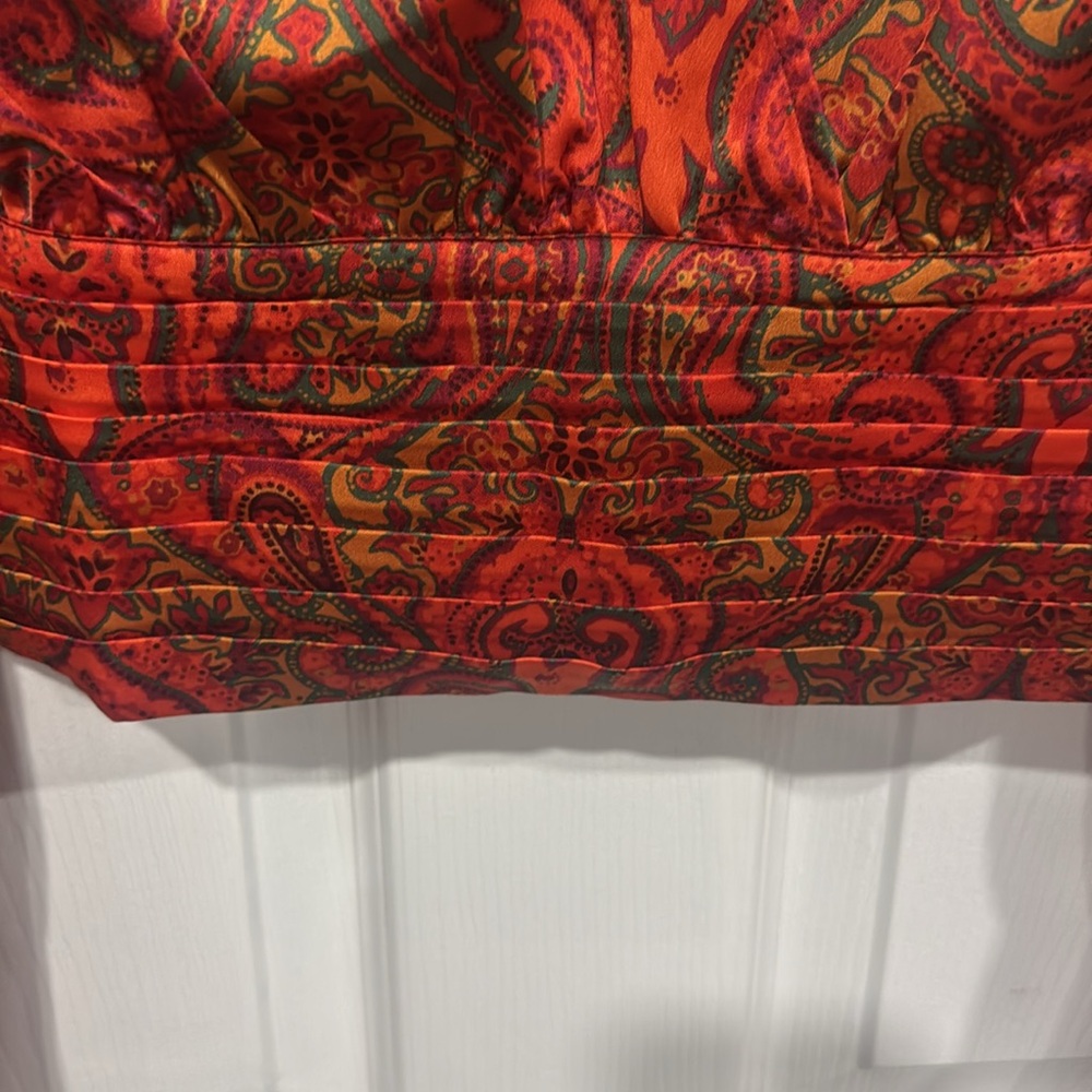 Marciano By Guess V-Neck Crop Top
NWT
Size 6 - Picture 3 of 6